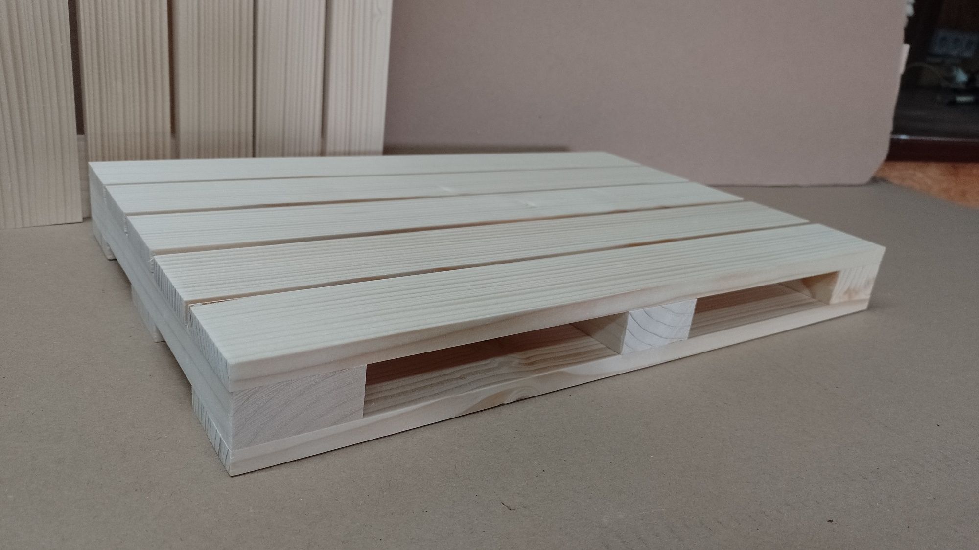 Paleta mini 25x39cm taca podstawa drewniana z drewna NIE SKLEJKA