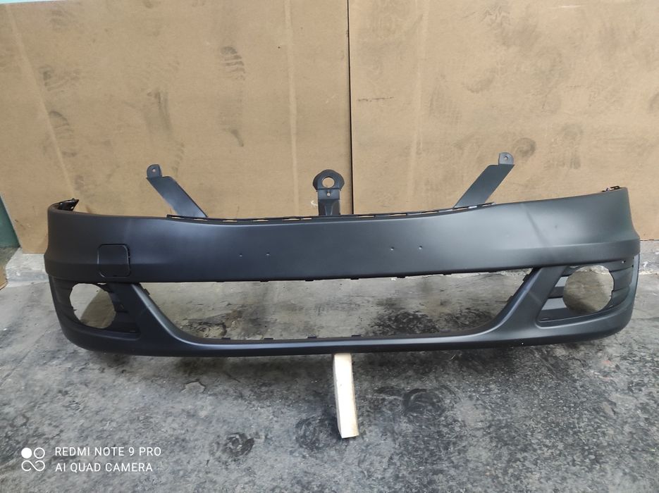 Бампер передній Dacia Logan логан