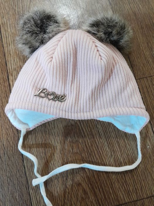 Продам шапочку состояние новой