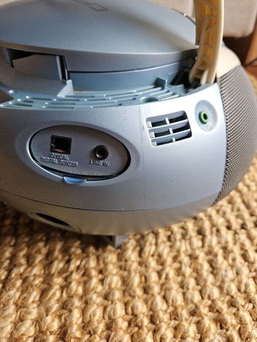 Leitor CDs, cassete e rádio