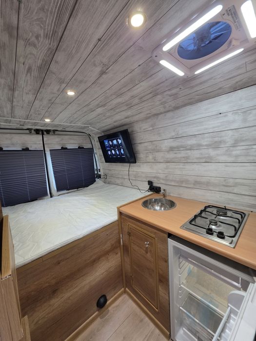 Kamper całoroczny Master prysznic ogrzewanie solary Lodówka campervan