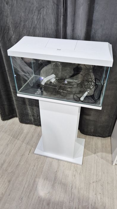 Akwarium 54L z szafką, filtrem oraz grzałką