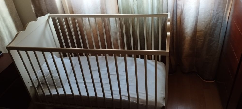 Berço de bebé c/colchão e oferta forra+almofada