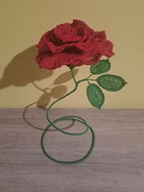 Róża na szydełku