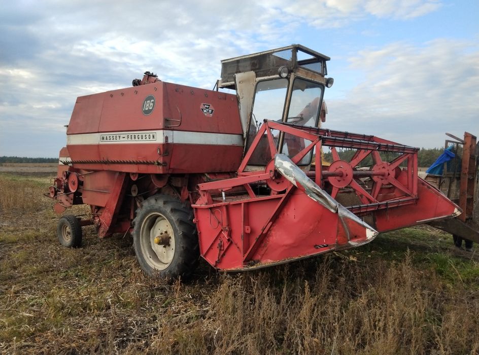 Комбайн готовий до жнив