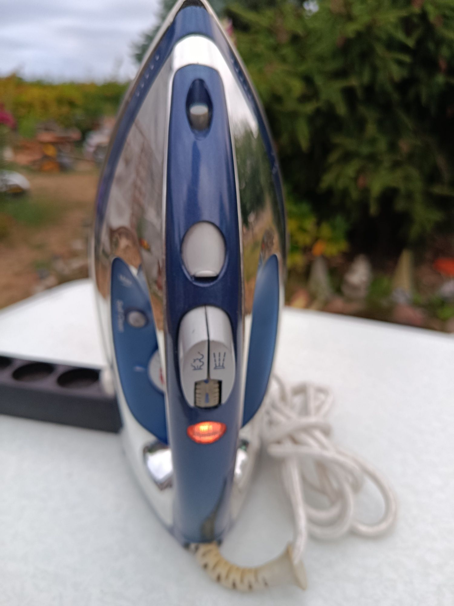 Żelazko SOLAC model P 213 moc 1500W.