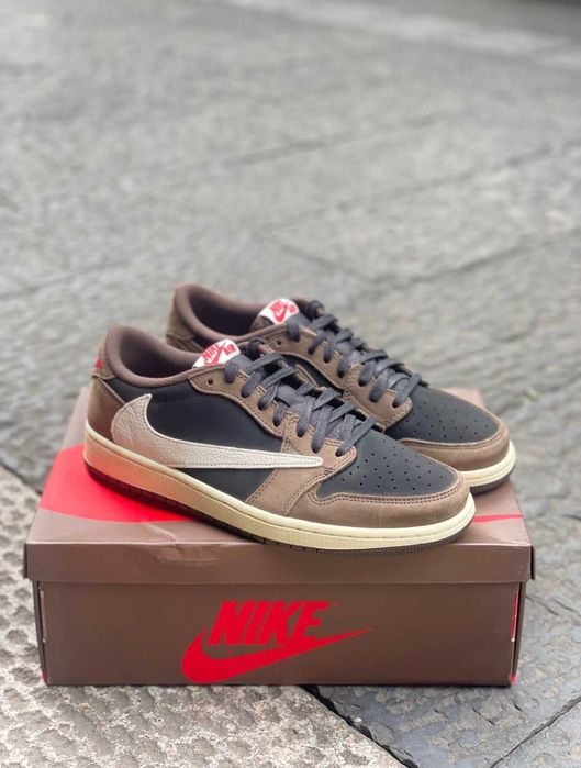 "Buty sportowe Jordan_1_Retro_High_OG_SP_Travis_Scott_Mocha r.46