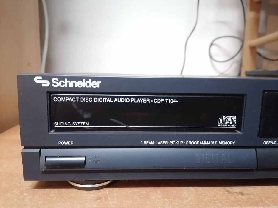 Odtwarzacz CD Schneider CDP 7104