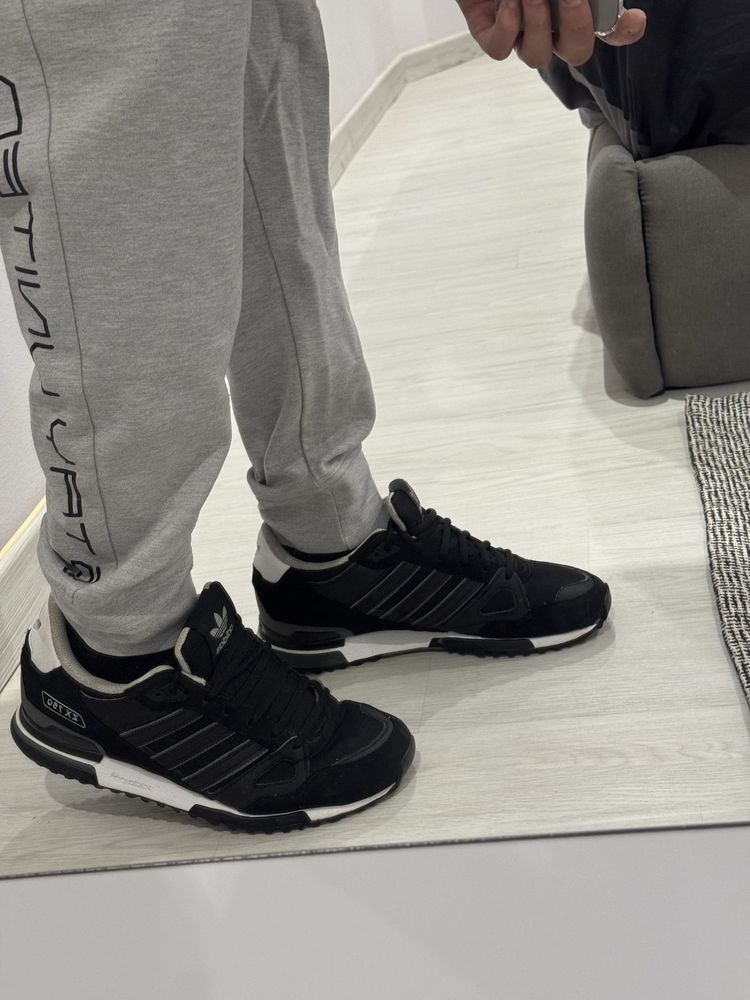 Tenis Adidas n42