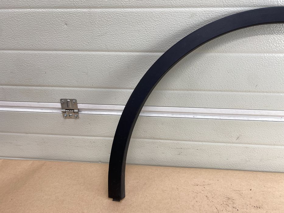 TESLA MODEL Y Listwa Nakładka Błotnika Prawy Przód Czarny MAT 2020-