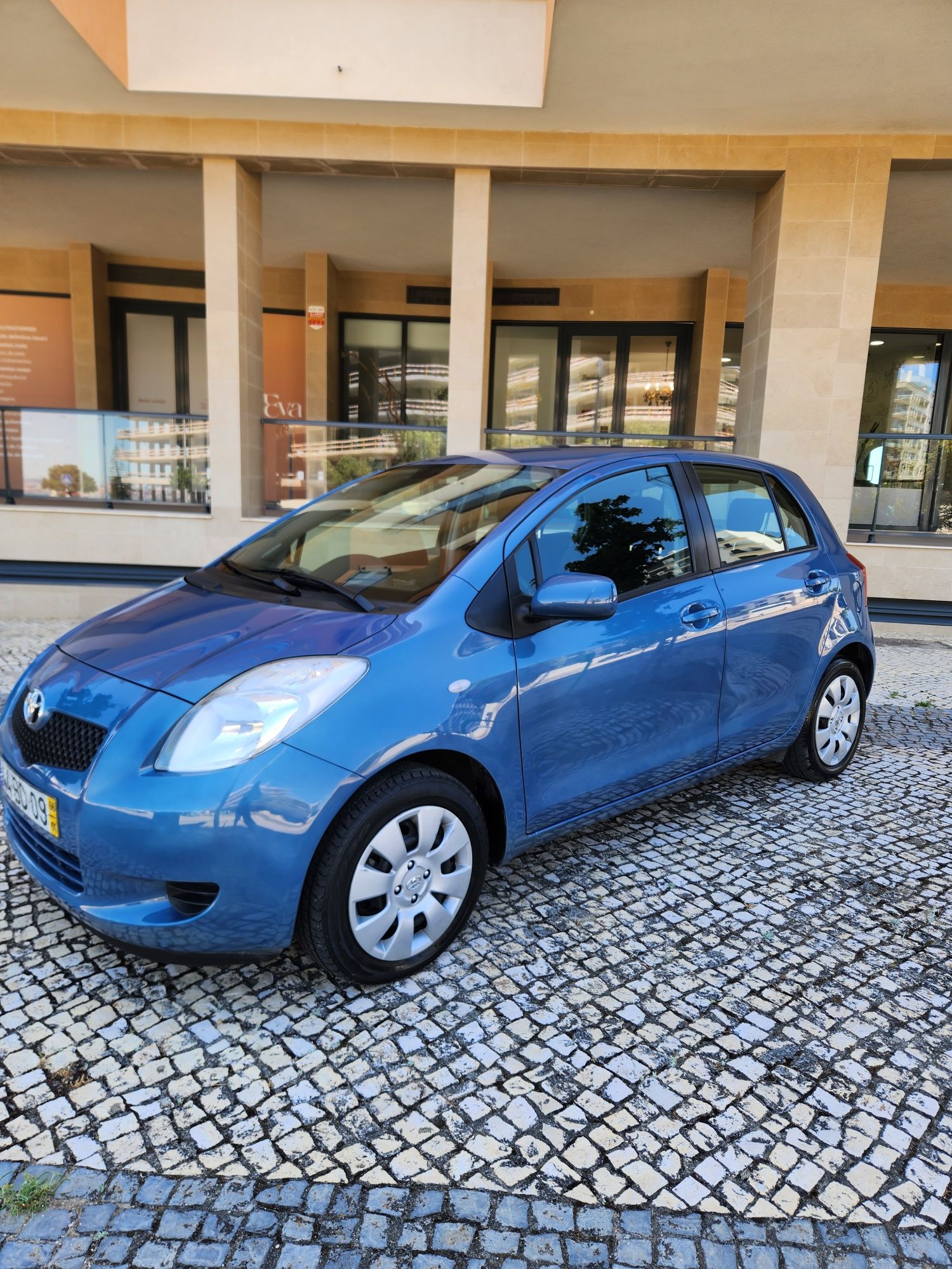 Toyota Yaris só 96000km 1 dono motor 1.0 vvti impecável aceito retoma