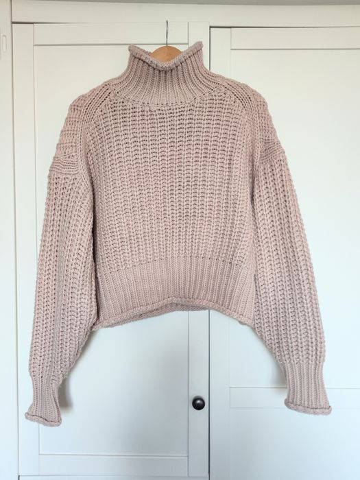Sweter oversize pudrowy róż z dodatkiem wełny