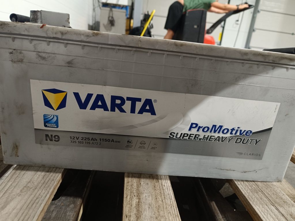 Akumulator varta 225ah 1150a
