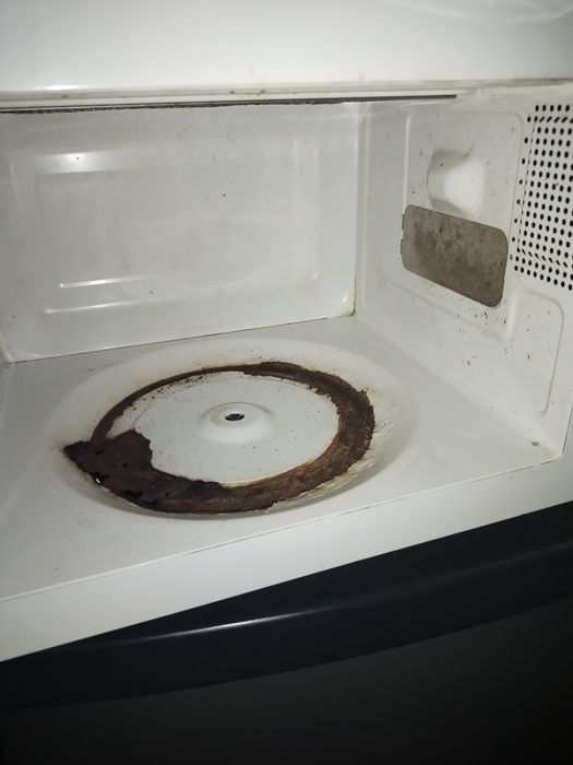 Продам микроволновку на запчасти