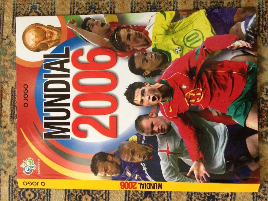 Capa dura ''Mundial 2006'' do jornal ''o Jogo''