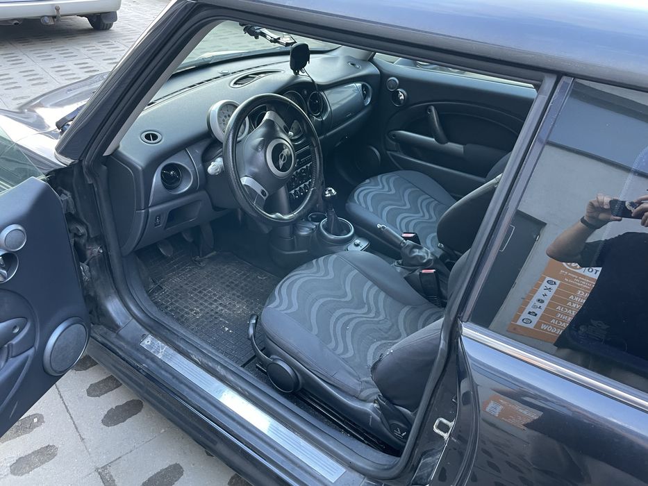 Sprzedam Mini Cooper uszkodzony