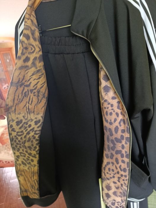 Костюм прогулянковий