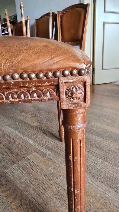 Cadeiras Clássicas Antigas, Estilo Luís XVI