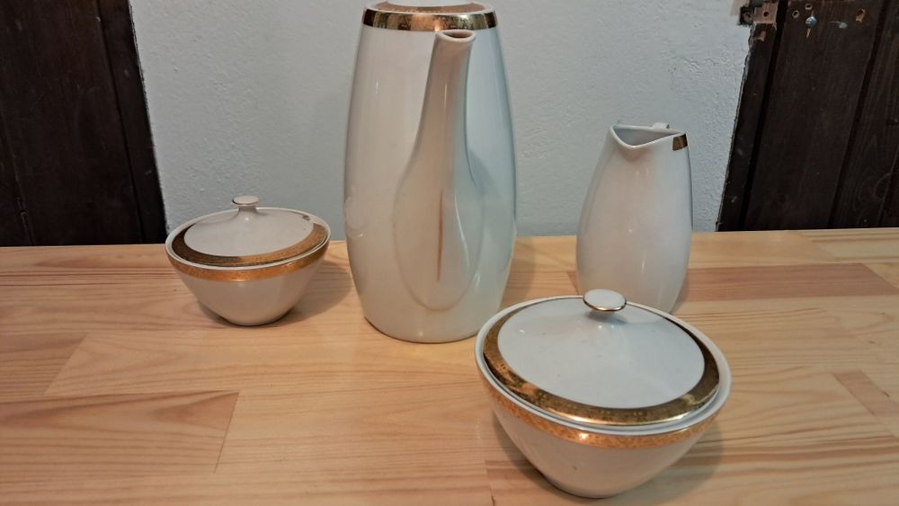 Serwis obiadowy z  la 60-tych na 12 osób