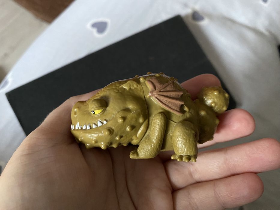 Іграшка дракону «сарделька» з мультфільму