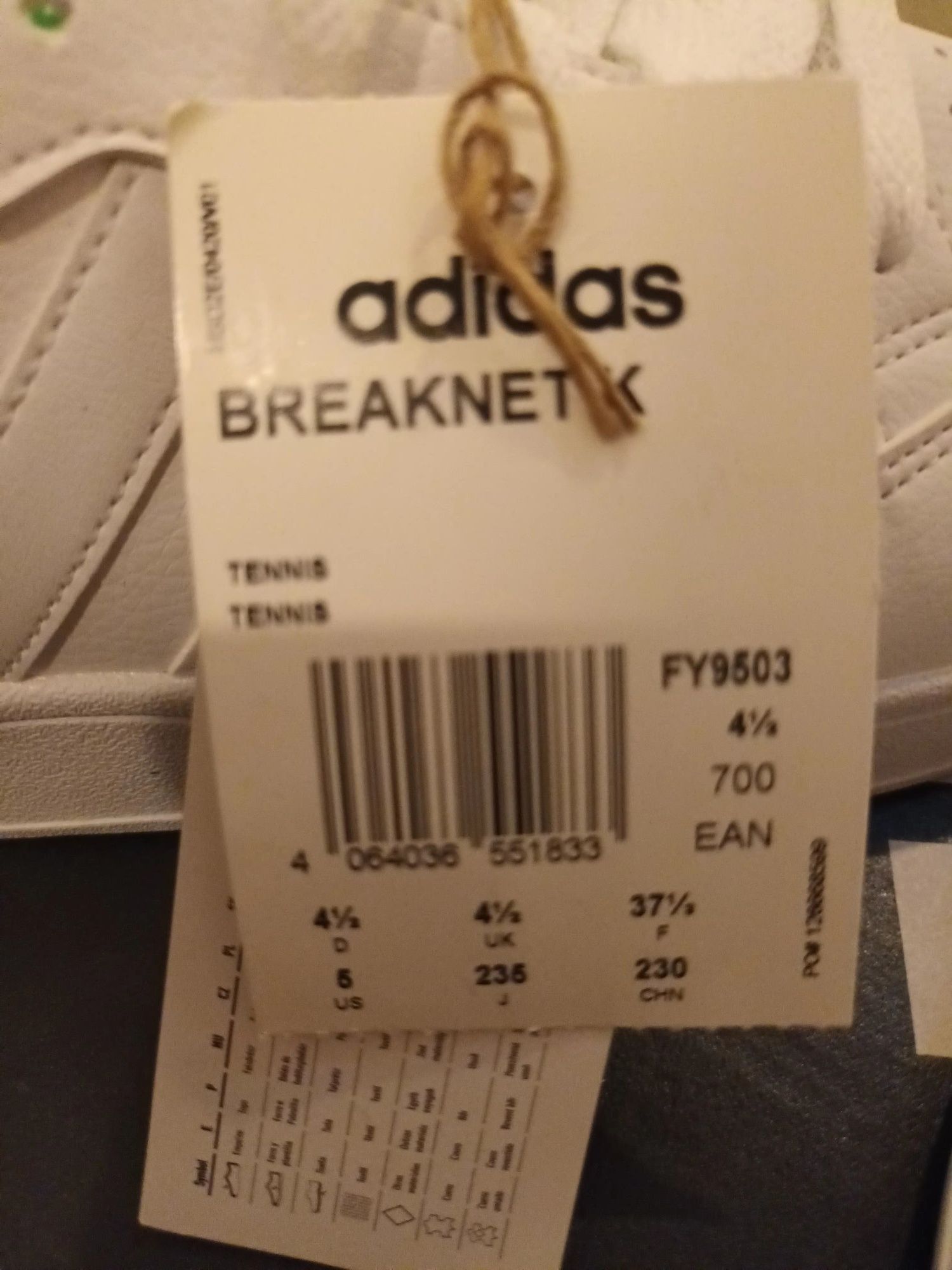 Ténis Adidas novos