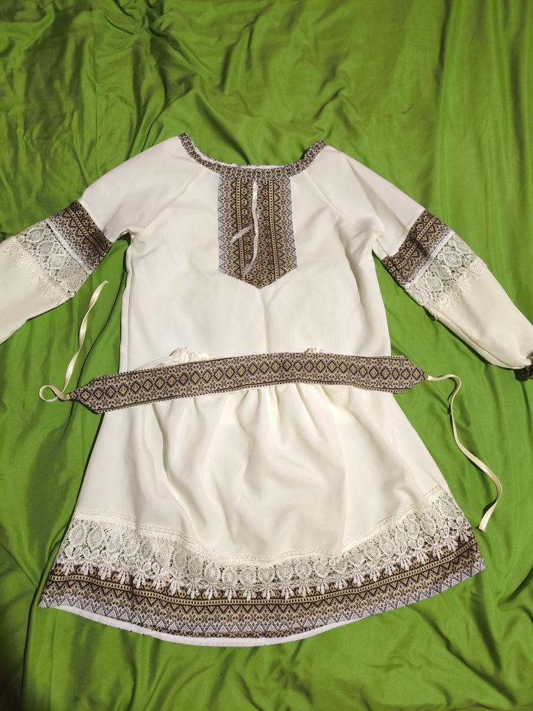 Вишиванка на дівчинку, 1,2,3 клас