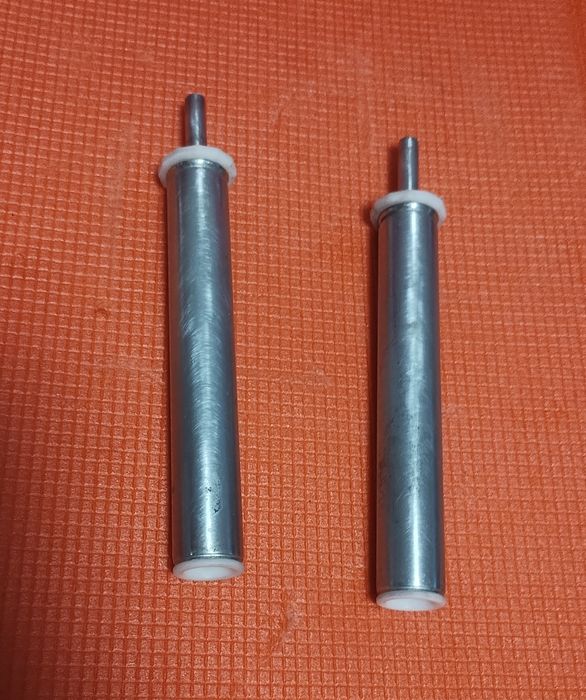 Металеві підставні ніжки