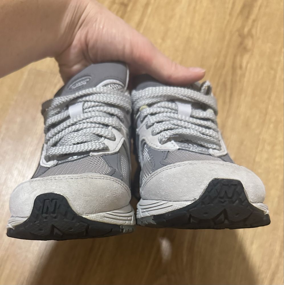 Жіночі кросівки New Balance 2002 r / оригінал/ замша
