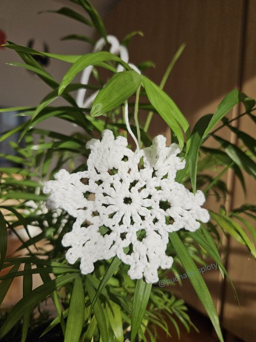 Śnieżynki na szydełku 10 szt