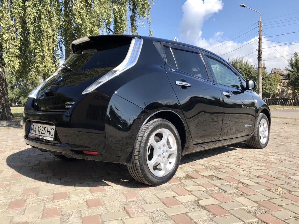 Продам Nissan Leaf SV 24 kw с Webasto