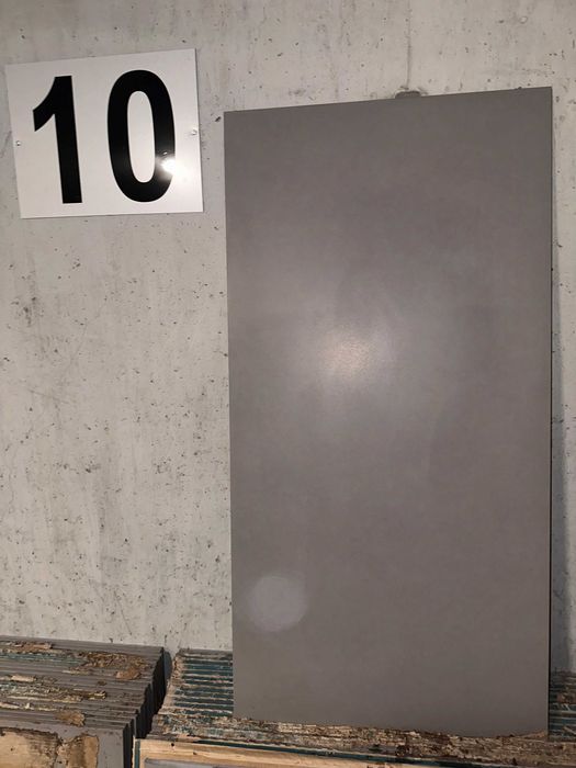 sprzedam płytki gresowe barwione w masie paradyż intero grys gat 2