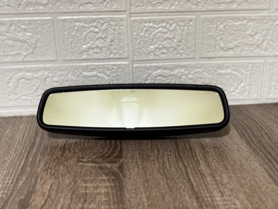 Дзеркало внутрішньосалонне на Ford Fusion