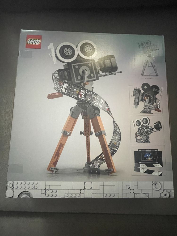 LEGO Walt Disney Tribute Camera