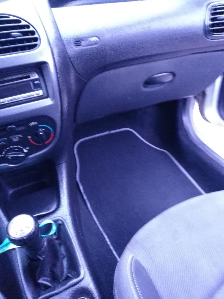 Peugeot 206 1.1 novembro/2005