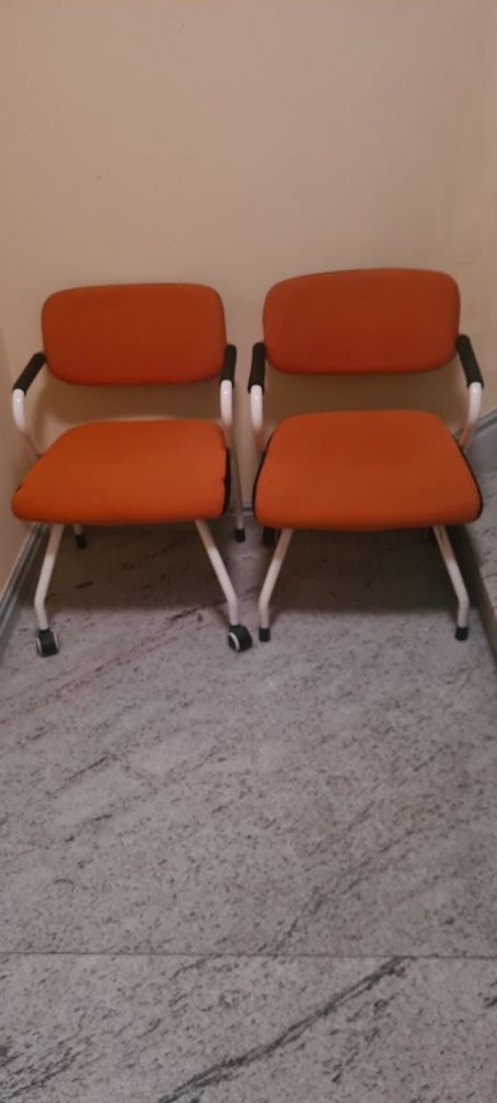 Krzesła  biurowe
