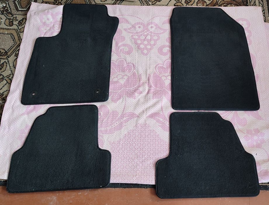 ковры в салон Chevrolet Trax, патрубок GM 95143260