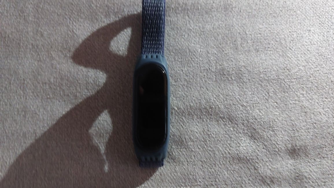Sprzedam zegarek Xiaomi mi band 4 + dodatki