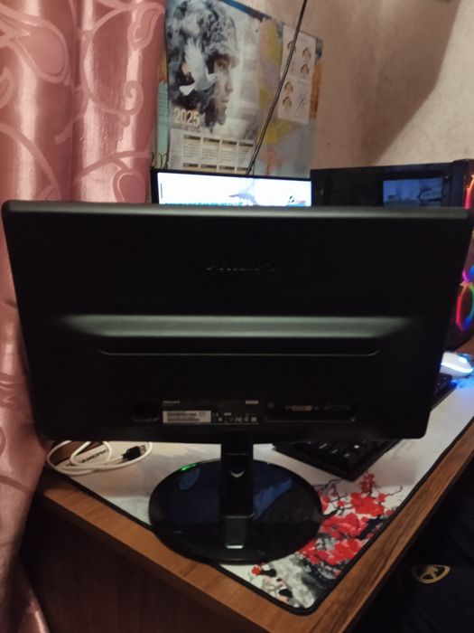 Продам недорого манітор в хорошому стані