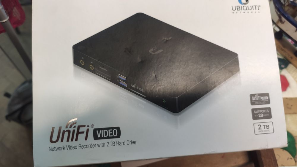 Мережевий відеореєстратор Ubiquiti UniFi Network Video Recorder 2TB (U