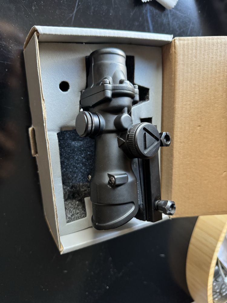 Mira nova  para arma/ airsoft em metal