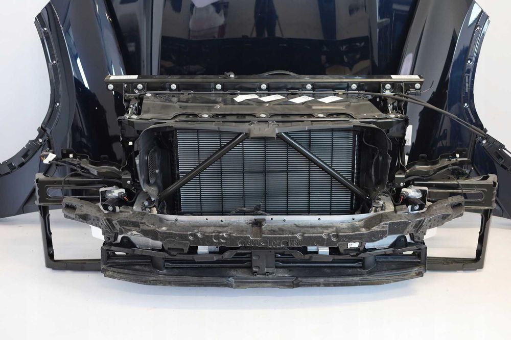 BMW X6 G06 Передня панель телевізор