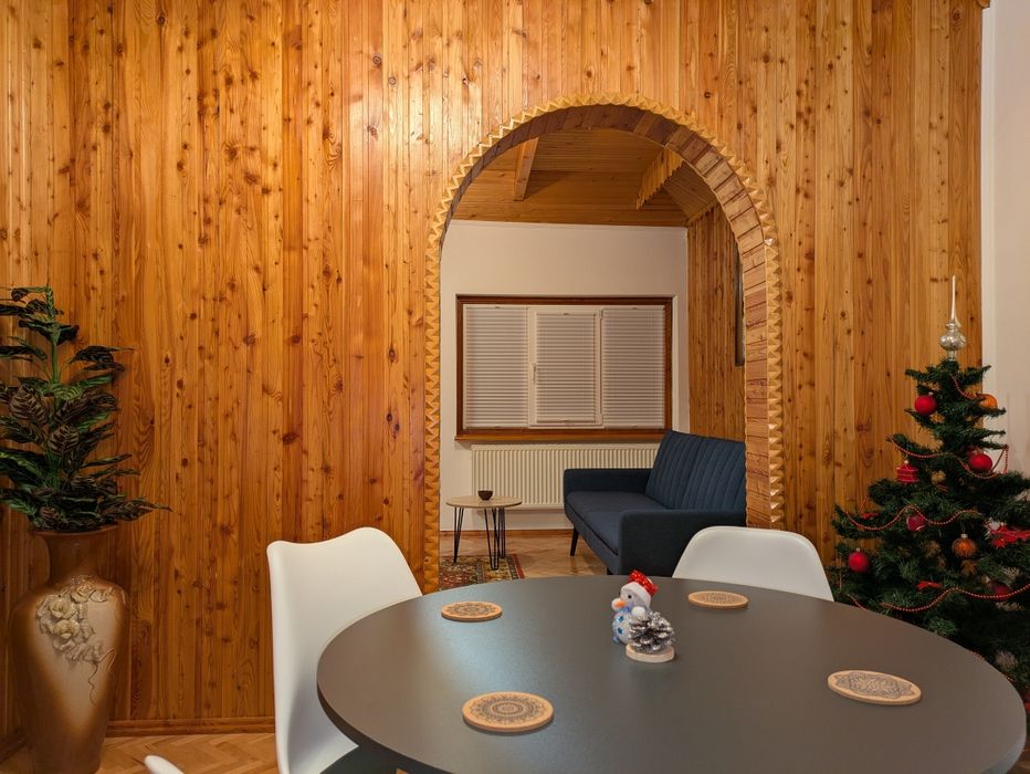 Будинок Славське "Солодка мить", Без господарів, Центр