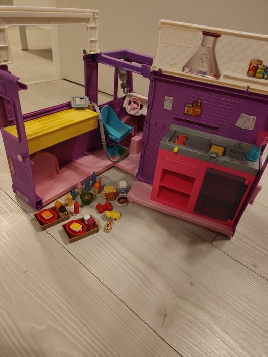 Food truck Barbie