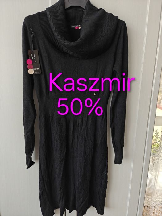 Sukienka z golfem w kolorze czarnym M/ L