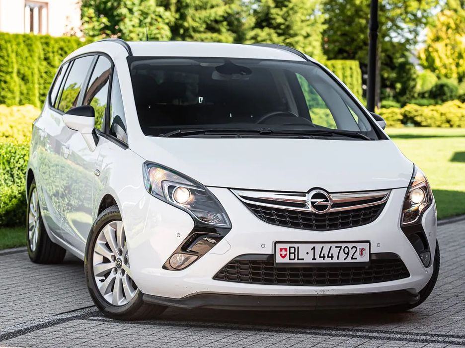 Opel Zafira 1.4B 120Ps Klimatyzacja Parktronik Alu16 Pólskóry 7 foteli ZADBANA