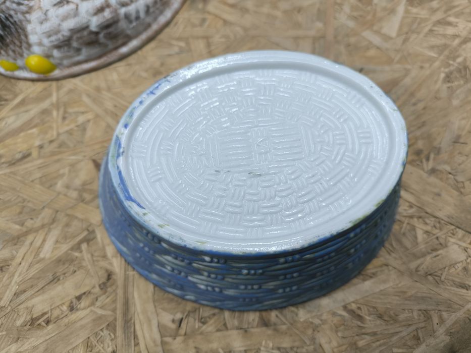 Porcelanowa kura – bombonierka z Ćmielowa / Chodzieży – ręcznie malowa