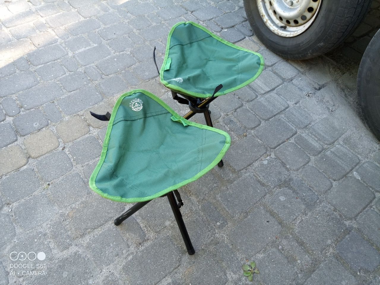 Nowe dwa krzesła składane