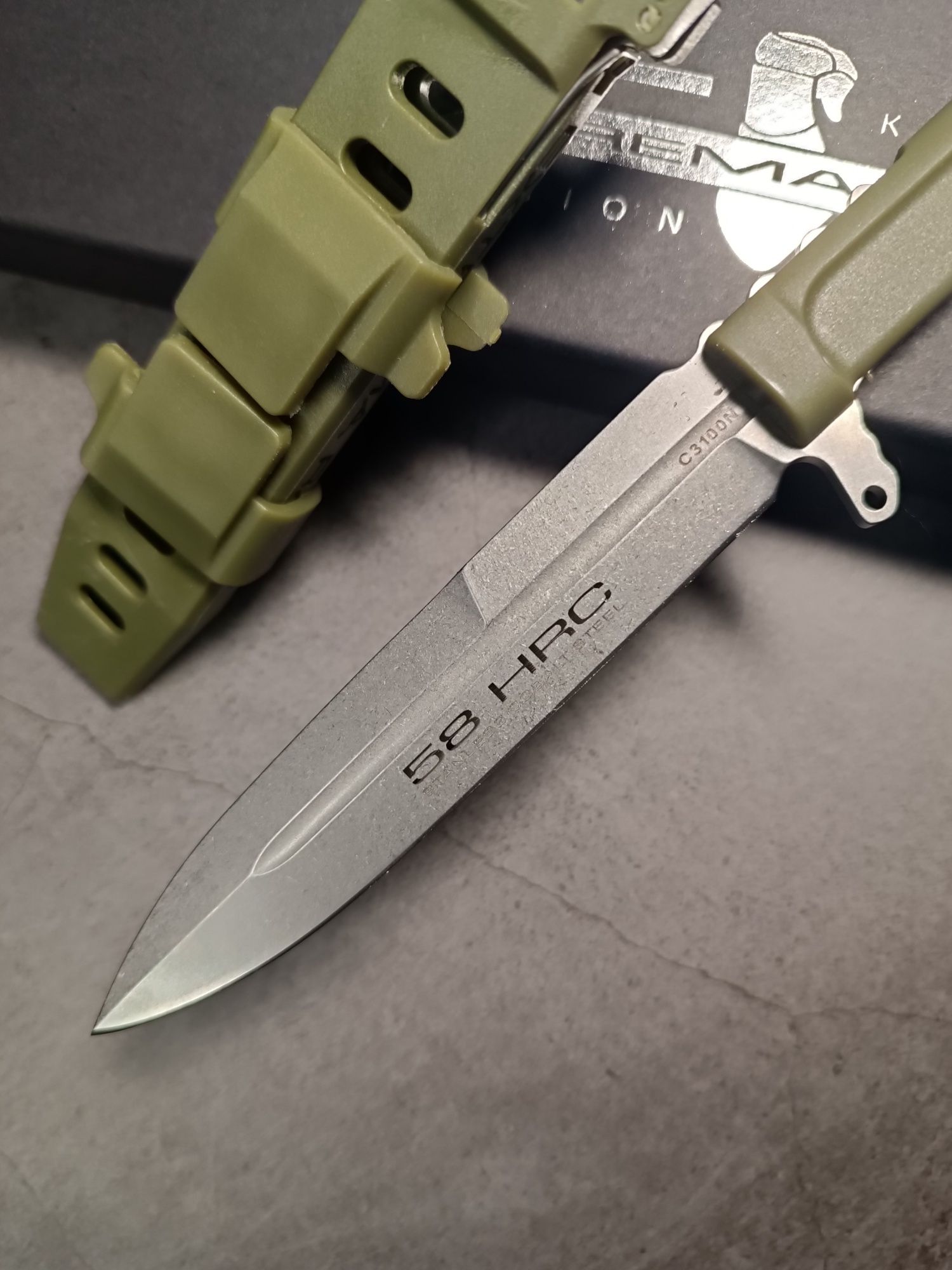 Нож Extrema Ratio knives division "Реквием" Олива