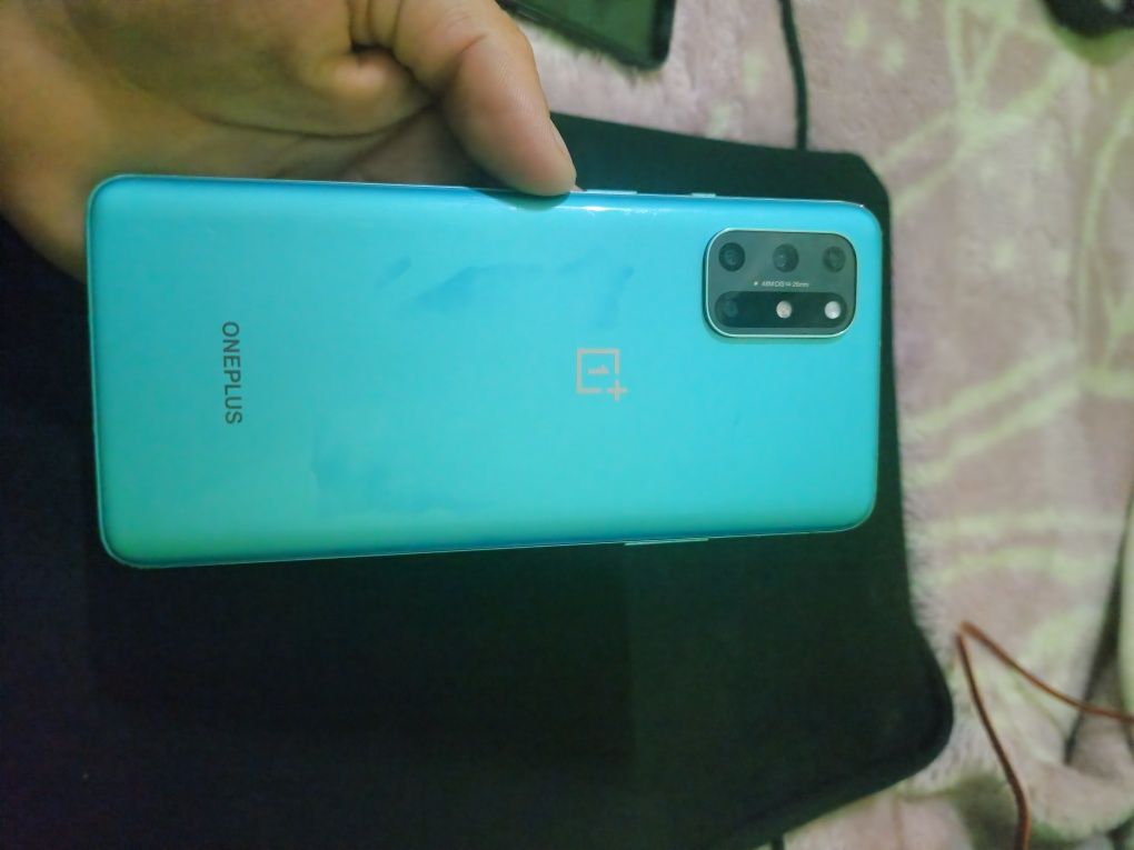 Смартфон OnePlus 8t