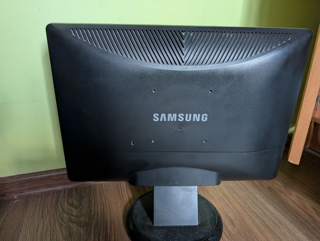 Monitor Samsung 20 cal